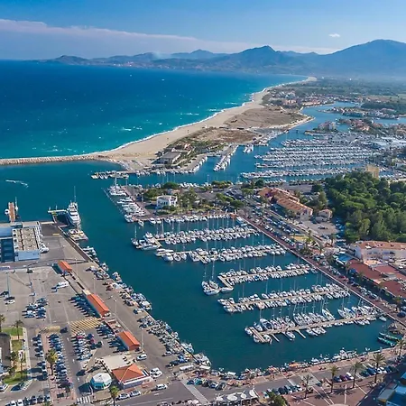 3 Pers Avec Terrasse Pres De La Et Des Commerces - Fr-1-776-80 *