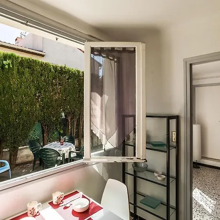 3 Pers Avec Terrasse Pres De La Et Des Commerces - Fr-1-776-80 Apartment Saint-Cyprien (Pyrenees-Orientales)